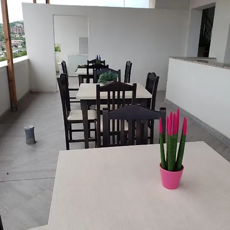 Hotel Duro Golem (Tirana)