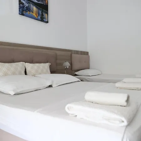 Duro Hotel *