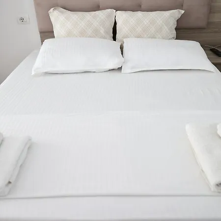 Hotel Duro *