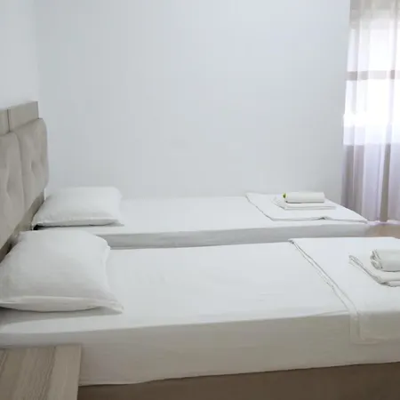 Hotel Duro *